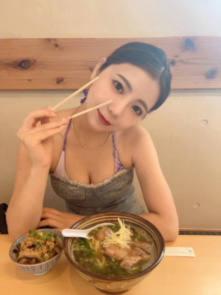 日泰混血美艳人妻《吉泽友贵》精选作品号剧情介绍及封面-73极品番号网