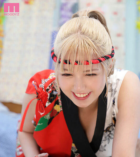 金发辣妹!E罩杯美巨乳淫乱女大生「姫乃丽」自曝300人斩AV出道!-73极品番号网